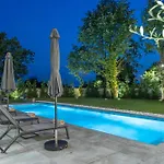 Vila Ume By Istrialux With Jacuzzi And Sauna *